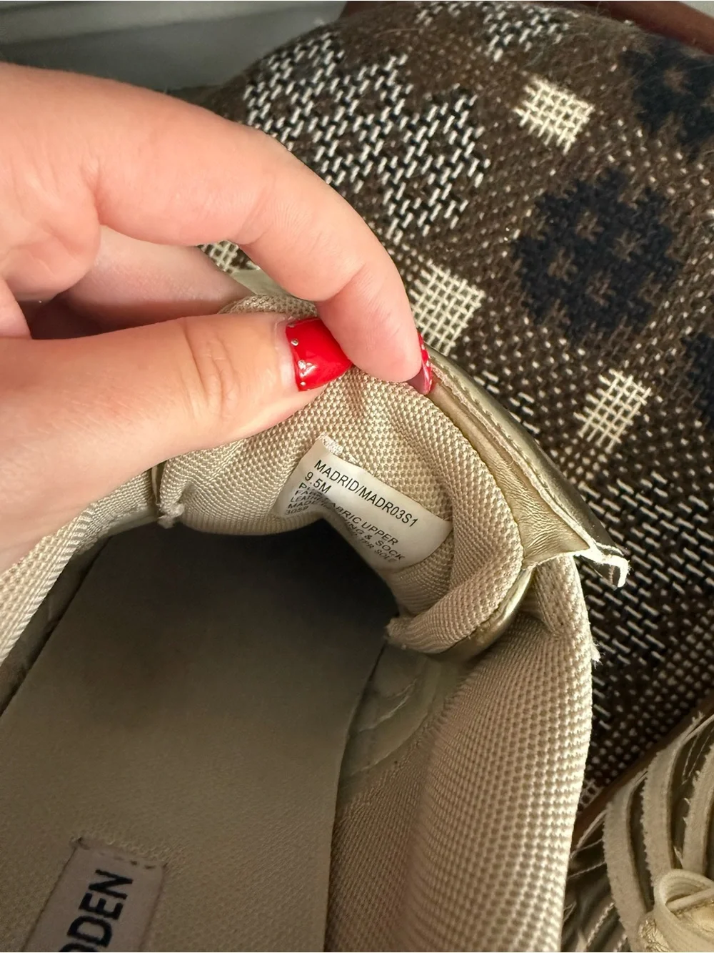 STEVE MADDEN MADRID Sneakers 9.5 Gold